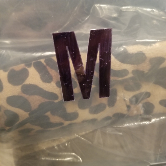 Calvin Klein Fabryenne Leopard Haricalf Fl… - Picture 7 of 7